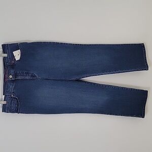 Gloria Vanderbilt Amanda Jeans, Size 12 Short